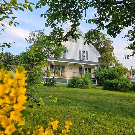 Sunflower Guest Suites Summerside Exteriér fotografie